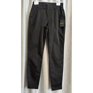 Mckayla NWT Mid Rise Women's Pants Size 25 Casual Black Pull On Elastic
